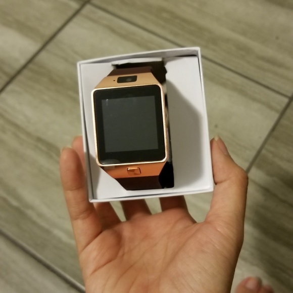 Bluetooth Smart Watch - Picture 3 of 3